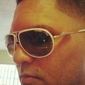 Meet your Posher, Carlos